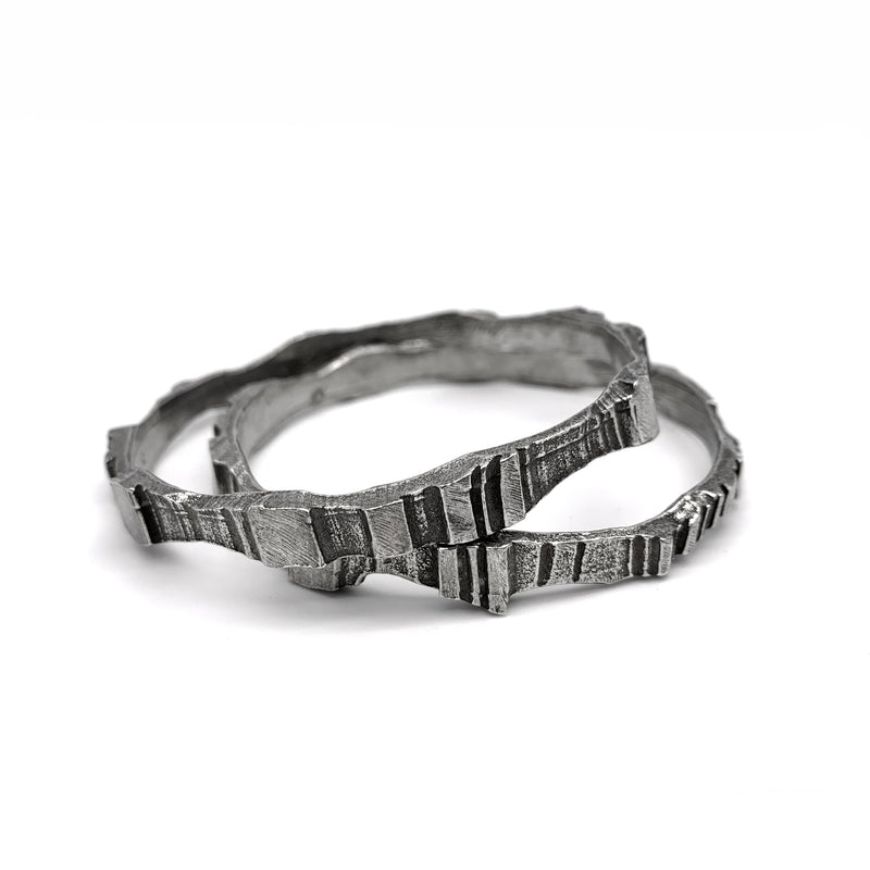 Wavy Edge Lines Bangle Bracelet