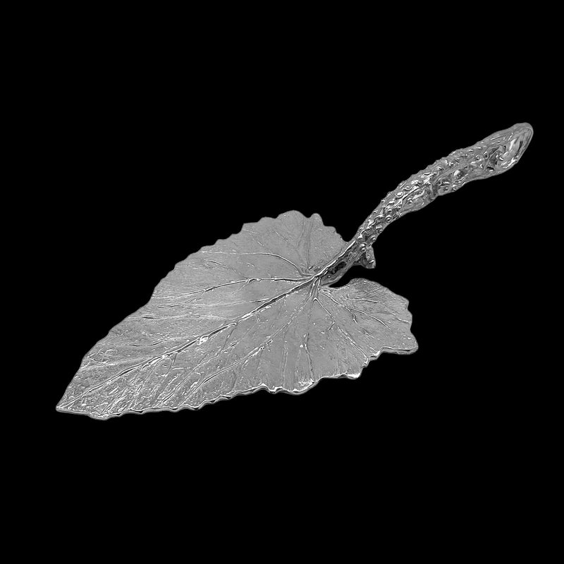 Large Leaf Cake Server