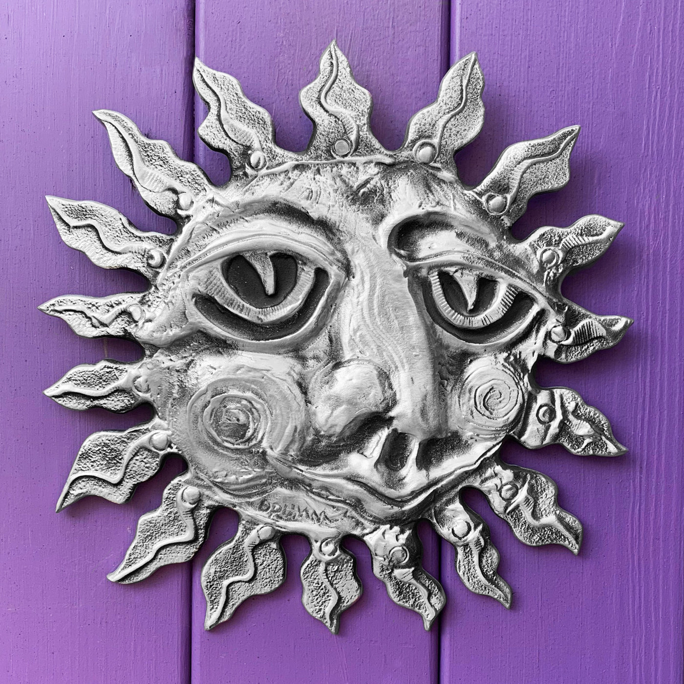 Medium Pointed Rays Sun Face Wall Hanging – Don Drumm Studios