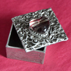 Glass Heart Box (Lg)