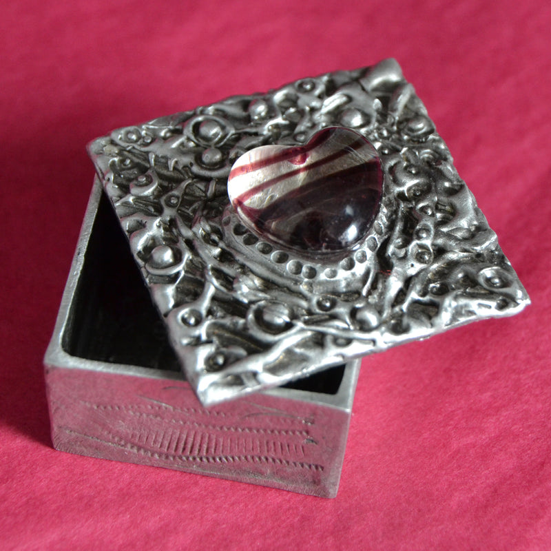 Glass Heart Box (Lg)